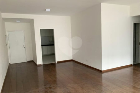 Apartamento à venda com 3 quartos, sendo 1 suíte, em Jardim Paulista, São Paulo, SP