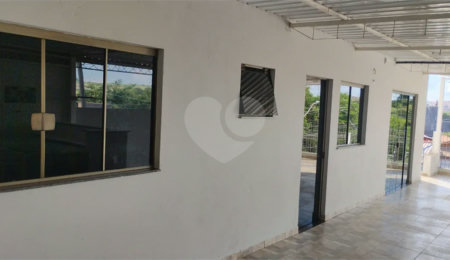 Sobrado à venda com 1 quarto em Loteamento Jardim Das Estâncias, Sumaré, SP