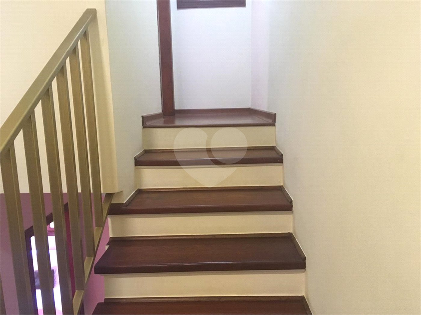 Casa à venda com 3 quartos, sendo 1 suíte, no condomínio Morada de Itapuã, São Paulo - SP