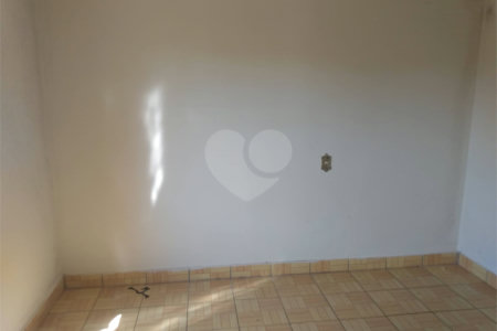 Casa à venda com 3 quartos em Vila Apolo, Itapetininga, SP