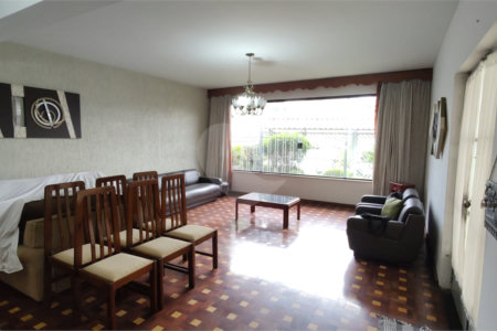 Casa à venda com 3 quartos em Água Fria, São Paulo, SP