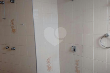 Casa Térrea à venda com 3 quartos, sendo 1 suíte, em Parada Inglesa, São Paulo, SP
