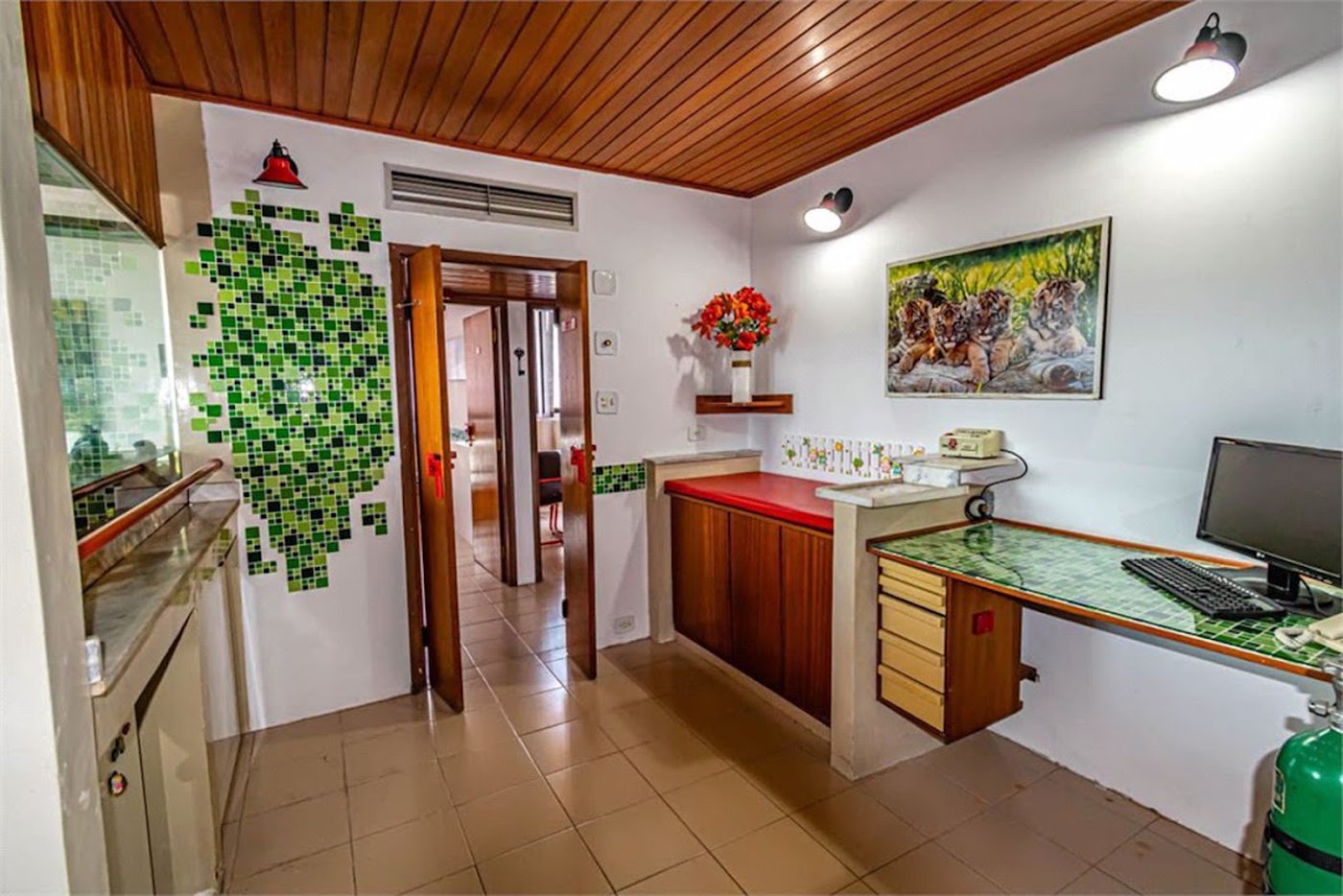 Sala Comercial à Venda na Encruzilhada – 100 M² – Santos/Sp