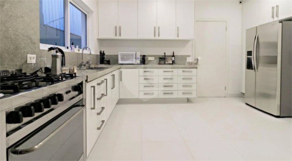 Casa à venda com 4 quartos, sendo 1 suíte, em Jardim Europa, São Paulo, SP