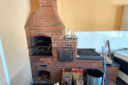 Chácara à venda com 5 quartos, sendo 1 suíte,  em Araçoiaba da Serra, SP