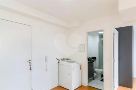 Apartamento à venda com 1 quarto em Vila das Belezas, São Paulo, SP