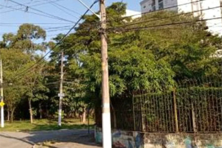 Sobrado à venda com 3 quartos, sendo 1 suíte, em Vila Universitária, São Paulo, SP