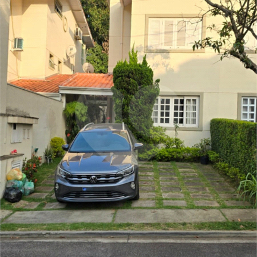 Casa à venda com 3 quartos, sendo 1 suíte, no condomínio Reserva das Flores - Casas, Guarulhos - SP