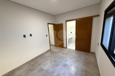 Casa à venda com 2 quartos, sendo 1 suíte, em Jardim Santa Marta III, Salto, SP