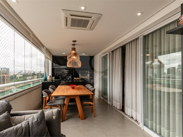 Apartamento à venda com 3 suítes em Brooklin, São Paulo, SP