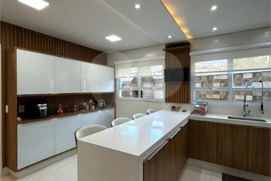 Casa à venda com 4 suítes no condomínio Residencial Jabuticabeiras, São Paulo - SP