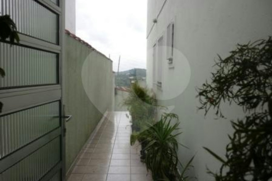 Sobrado à venda com 3 quartos, sendo 1 suíte, em Jardim Virginia Bianca, São Paulo, SP