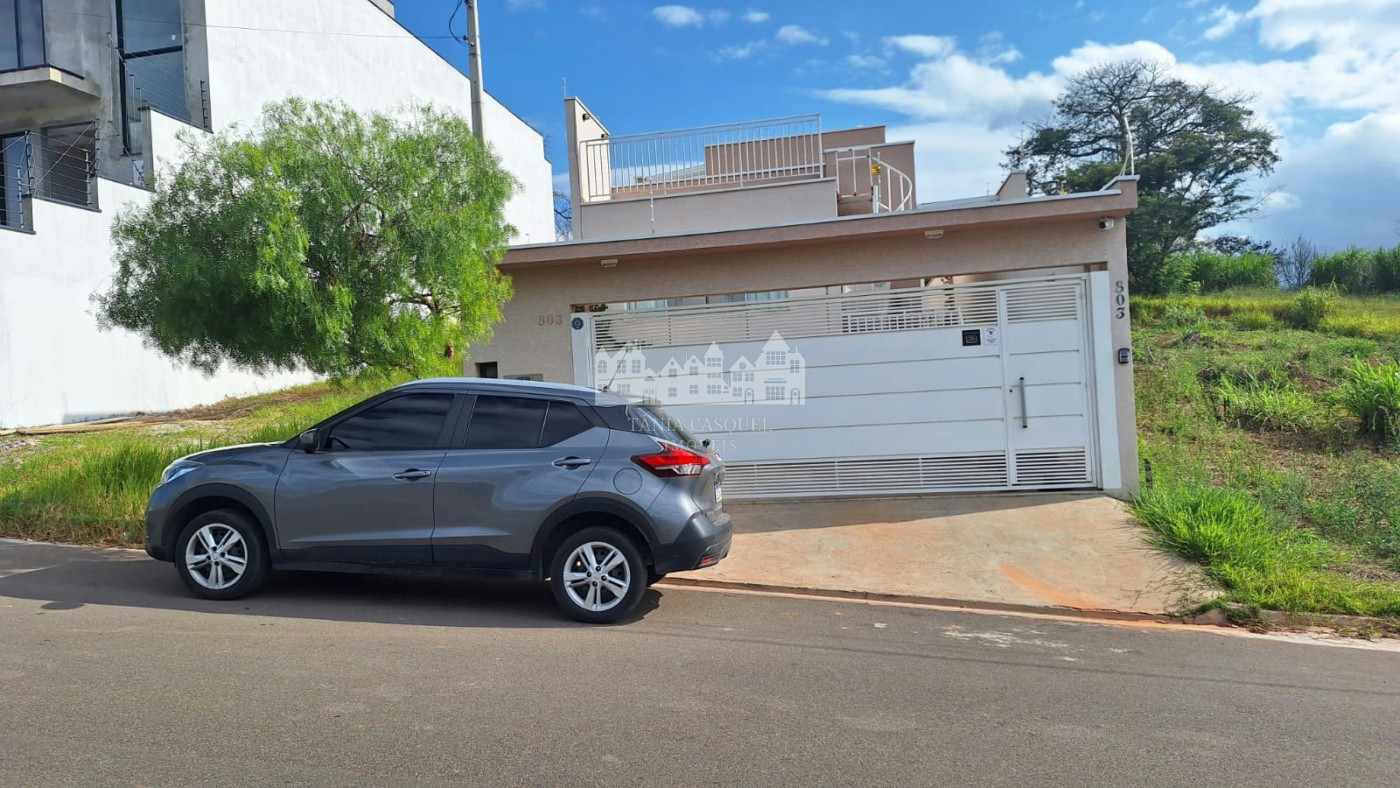 Casa à venda com 3 quartos, sendo 1 suíte, em Residencial Jardins da Catalunha, Atibaia, SP