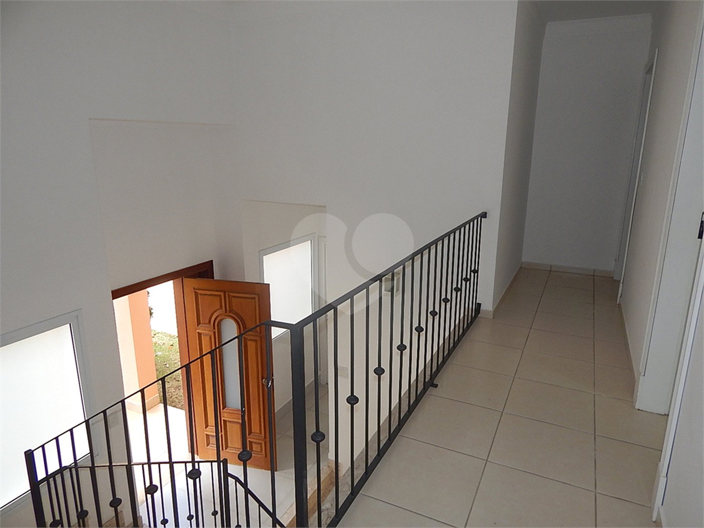 Casa à venda com 3 suítes no condomínio Recanto dos Paturis, Vinhedo - SP