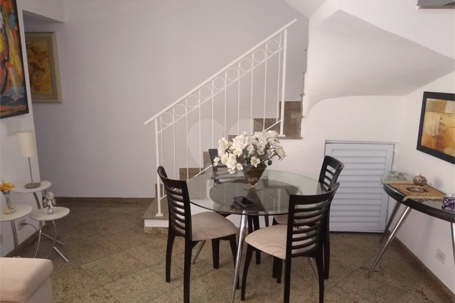 Casa à venda com 3 quartos, sendo 1 suíte, no condomínio Horto Residence, São Paulo - SP