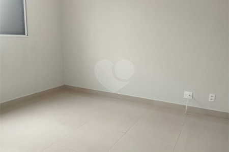 Apartamento à venda com 2 quartos em Parque Laranjeiras, Araraquara, SP