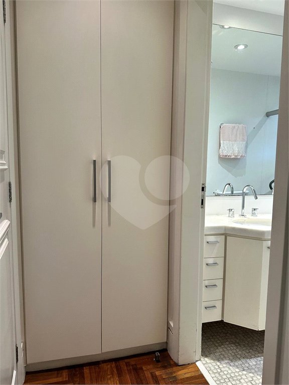Apartamento à venda com 4 quartos, sendo 3 suítes,  em Vila Andrade, São Paulo, SP