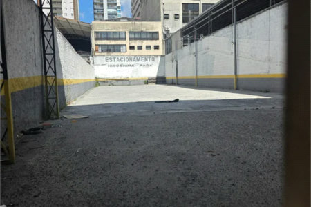 Galpão para alugar no Centro, Osasco, SP