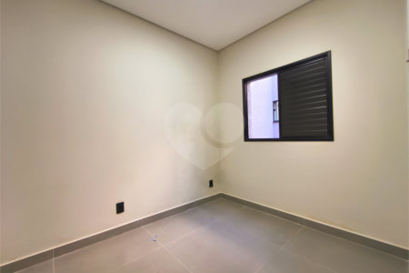 Casa à venda com 3 quartos, sendo 1 suíte, no condomínio Horto Florestal Villagio, Sorocaba - SP