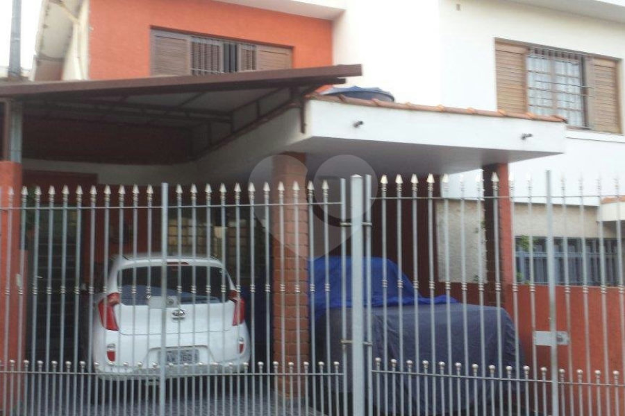 Casa à venda com 3 quartos, sendo 1 suíte, no condomínio Travessa Bruno Andreoni,16, São Paulo - SP