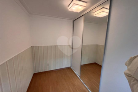 Casa de Vila à venda com 3 quartos, sendo 1 suíte, em Vila Cordeiro, São Paulo, SP