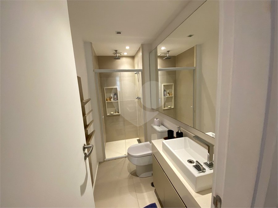 Apartamento à venda com 2 quartos, sendo 1 suíte,  em Botafogo, Rio de Janeiro, RJ