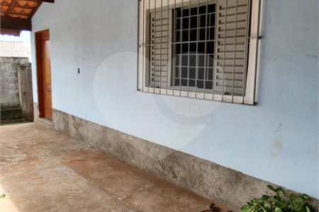 Casa à venda com 3 quartos, sendo 1 suíte, em Vila Santa Helena, Atibaia, SP