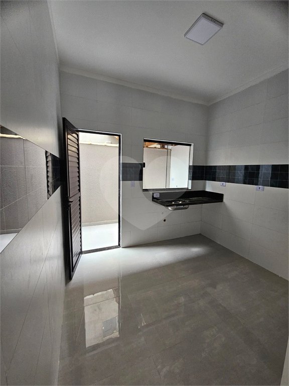 Sobrado à venda com 2 quartos em Maracanã, Praia Grande, SP