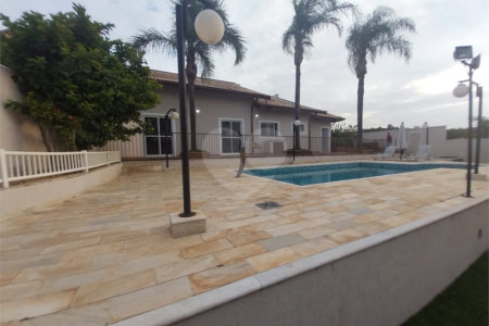 Casa Térrea Disponível para Locação e Venda no Condomínio Vilaggio Capriccio