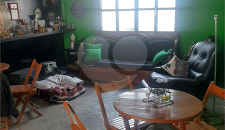 Casa à venda com 3 quartos, sendo 1 suíte, no Centro, Mogi das Cruzes, SP