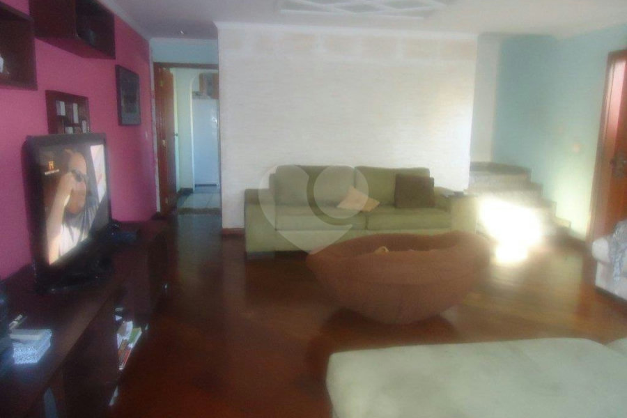 Casa à venda com 3 suítes em Vila Gustavo, São Paulo, SP