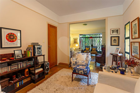 Sobrado à venda com 3 quartos em Jardim Petrópolis, São Paulo, SP