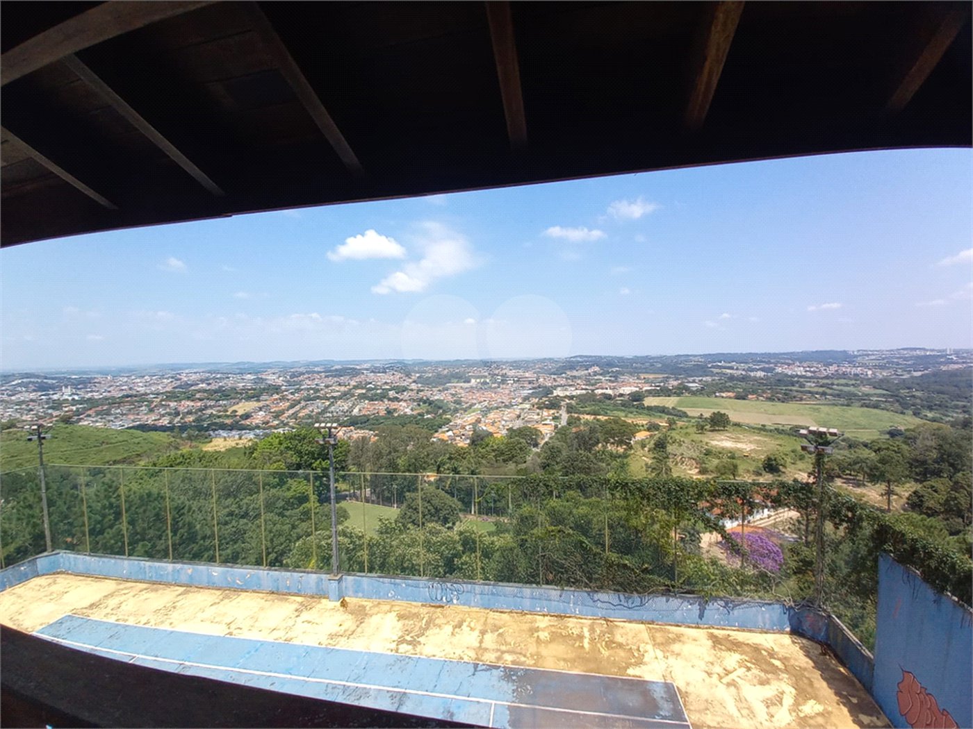 Casa à venda com 14 quartos, sendo 10 suítes, no condomínio Rua do Observatorio 2270, Vinhedo - SP