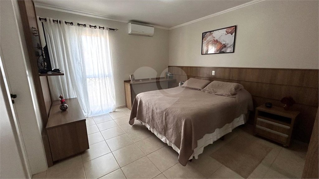 Casa à venda com 4 quartos, sendo 2 suítes, no condomínio Chácara das Palmeiras Imperiais, Jundiaí - SP