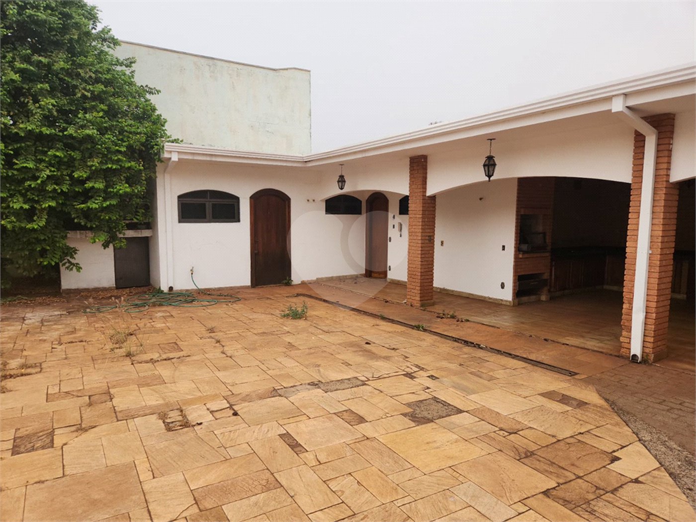 Sobrado à venda ou para alugar com 4 quartos, sendo 2 suítes, no Centro, Araraquara, SP