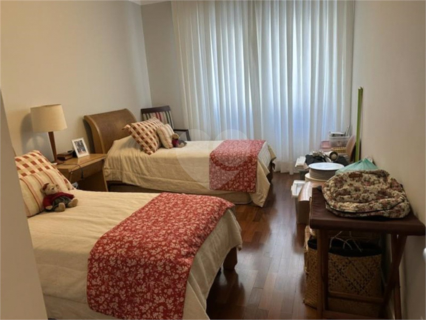 Apartamento à venda com 3 quartos, sendo 1 suíte,  em Cerqueira César, São Paulo, SP