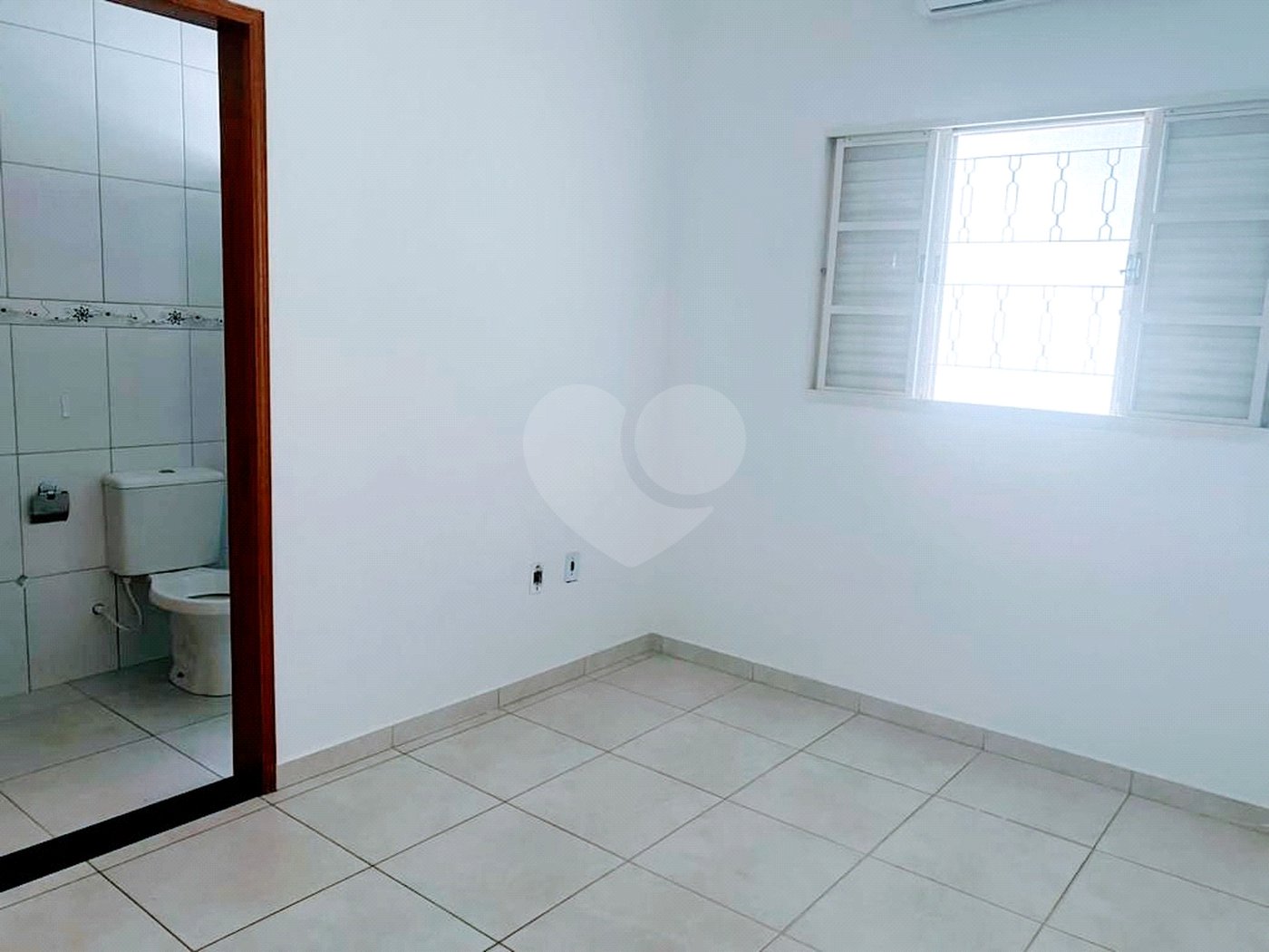 Casa Térrea à venda com 2 quartos, sendo 1 suíte,  em Nova Cerejeira, Atibaia, SP