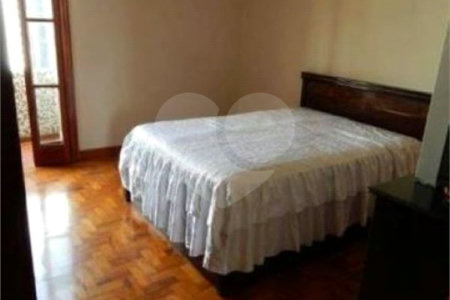Apartamento à venda na Aclimação