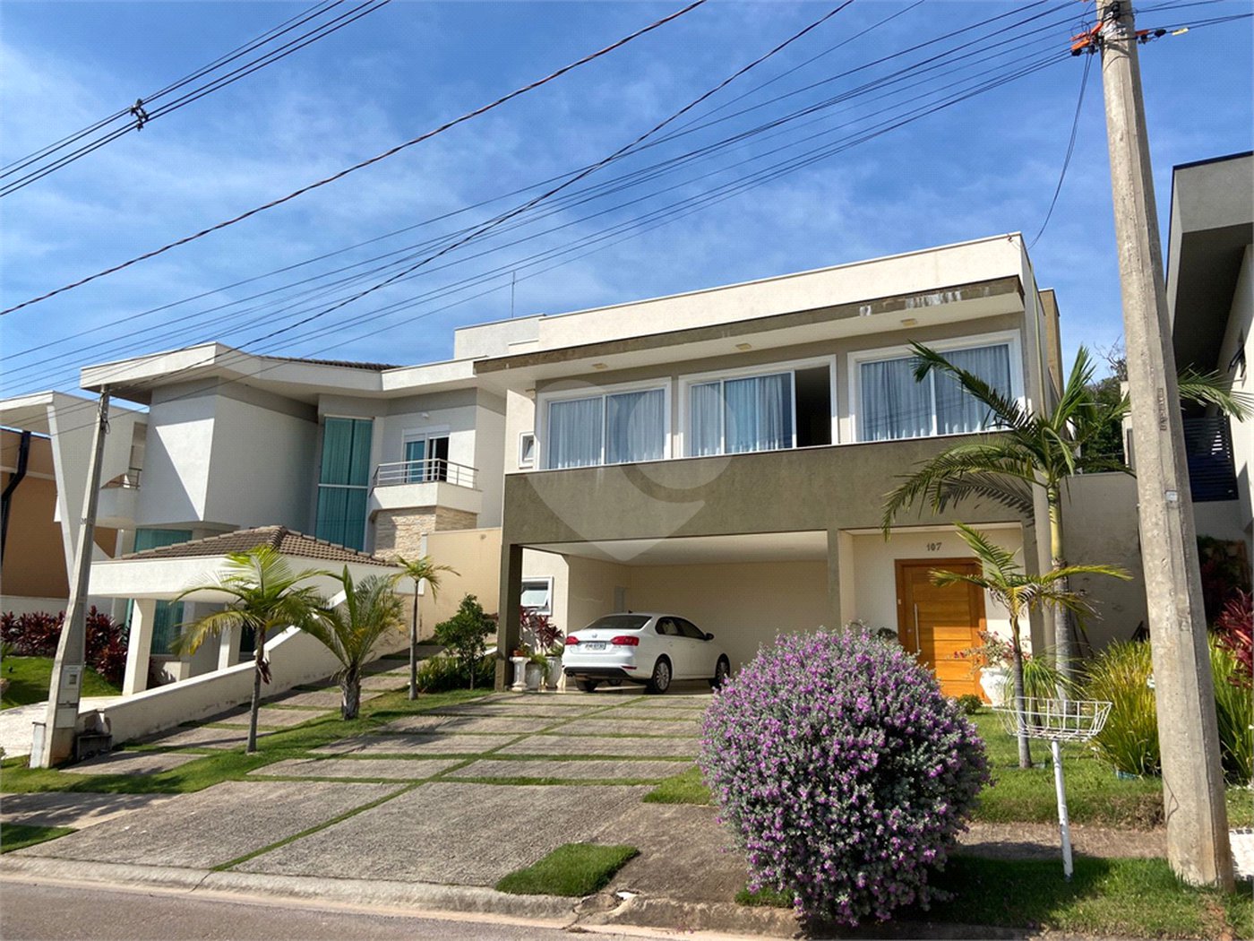 Linda casa Condomínio Santa Isabel I