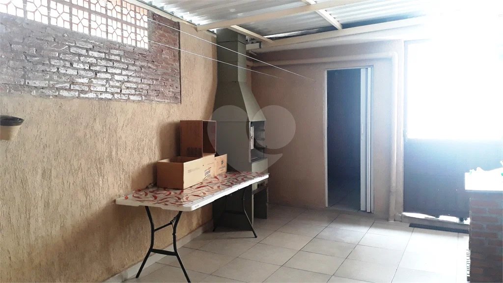 Casa totalmente térrea com 215 m² de área total