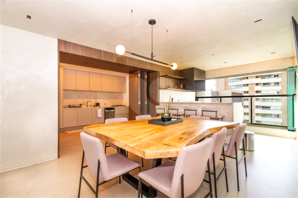 Apartamento à venda com 3 quartos, sendo 1 suíte, em Vila Mariana, São Paulo, SP