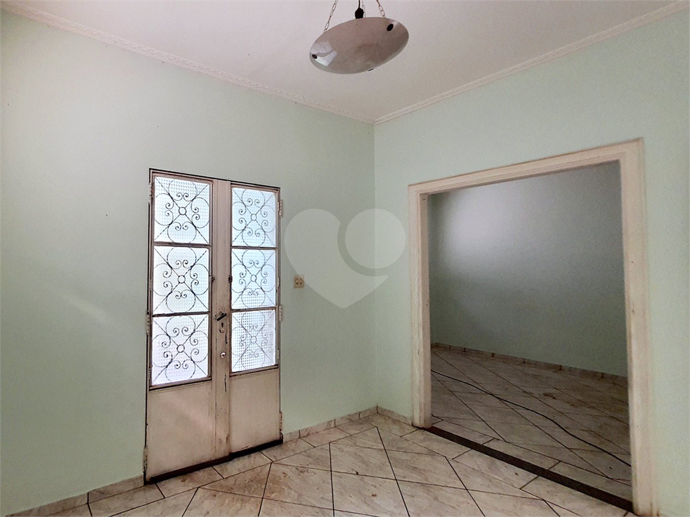 Sobrado à venda com 4 quartos, sendo 1 suíte, no Centro, Ribeirão Preto, SP