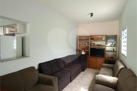 Casa à venda com 4 quartos, sendo 1 suíte, no condomínio Shangri-la, Atibaia - SP