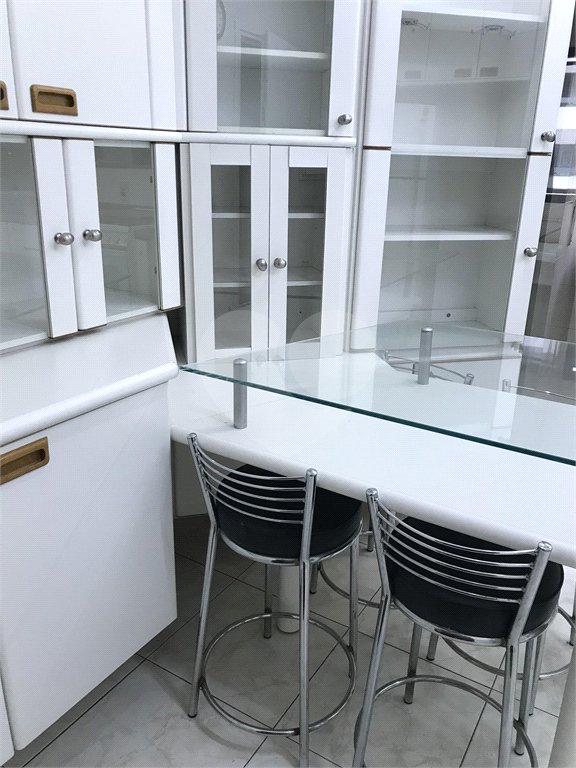 Apartamento à venda com 4 quartos, sendo 1 suíte, em Vila Uberabinha, São Paulo, SP