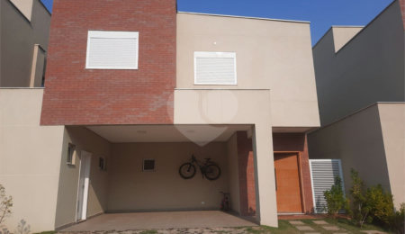 Casa à venda com 3 suítes no condomínio Ecovillagio, São Roque - SP
