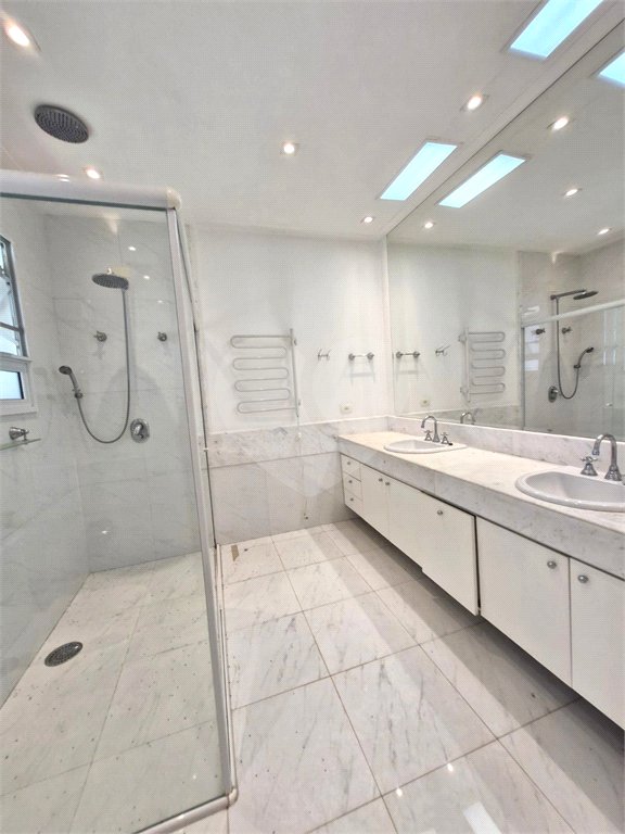 Casa à venda com 4 suítes no condomínio Chácara Flora, São Paulo - SP