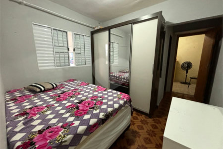 Casa à venda com 3 quartos, sendo 1 suíte, em Jardim Santo Antônio, Salto, SP