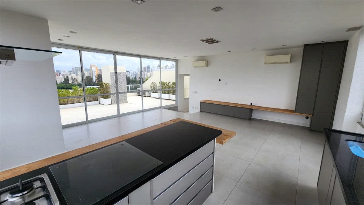 Apartamento à venda com 3 quartos, sendo 2 suítes, em Paraíso do Morumbi, São Paulo, SP
