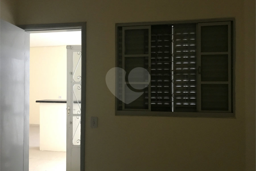 Casa à venda com 4 quartos, sendo 1 suíte, em Santana, São Paulo, SP