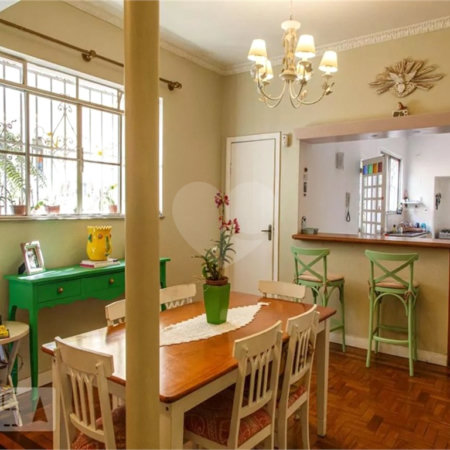 Sobrado à venda com 4 quartos, sendo 1 suíte, em Tatuapé, São Paulo, SP